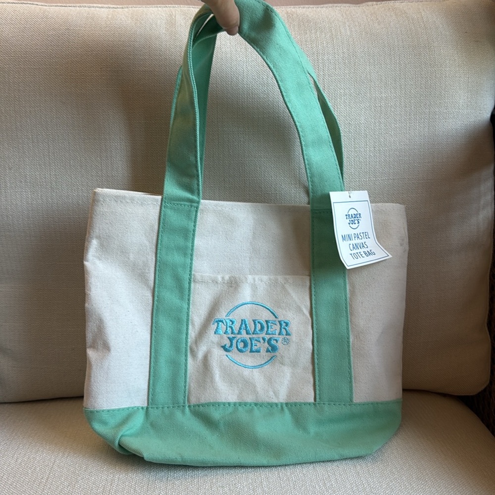 NWT Trader Joe’s mini pastel canvas tote bag in green